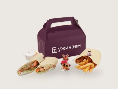 Тортилья с курицей и игрушка